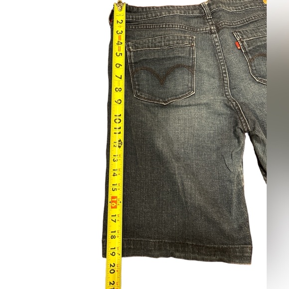 🍄Levi’s San Francisco Demi Curve Classic Denim Shorts Size 16/33 Button Detail - Picture 4 of 5